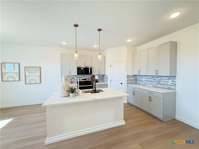 727 Liberty Park Drive, Belton, TX 76513