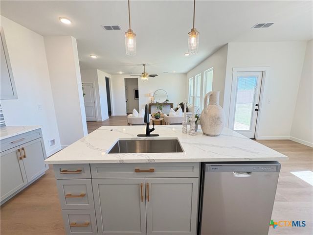 727 Liberty Park Drive, Belton, TX 76513