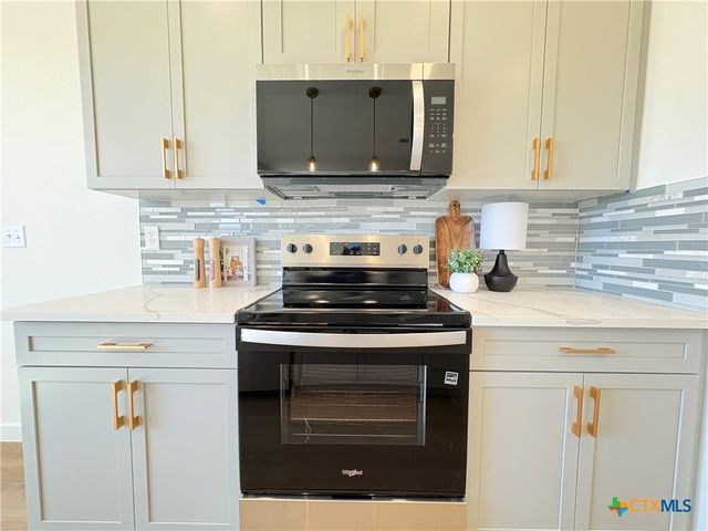 727 Liberty Park Drive, Belton, TX 76513