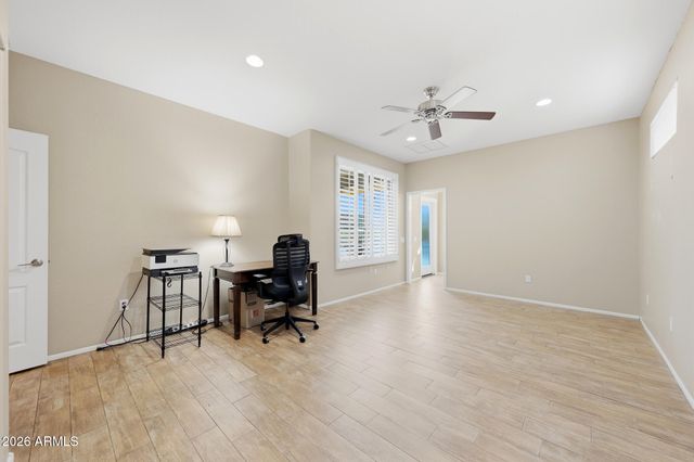 15437 W MOONLIGHT Way, Surprise, AZ 85374