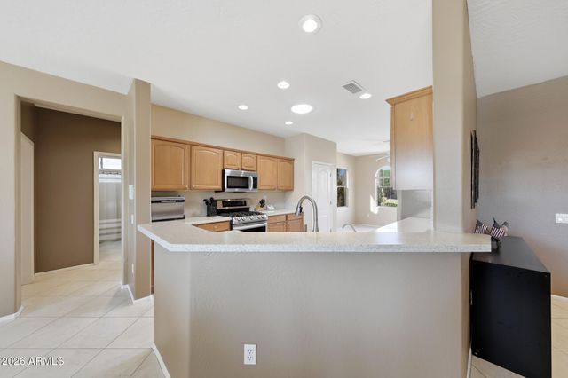 15437 W MOONLIGHT Way, Surprise, AZ 85374