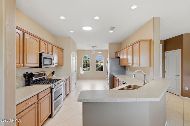 15437 W MOONLIGHT Way, Surprise, AZ 85374