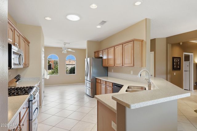 15437 W MOONLIGHT Way, Surprise, AZ 85374