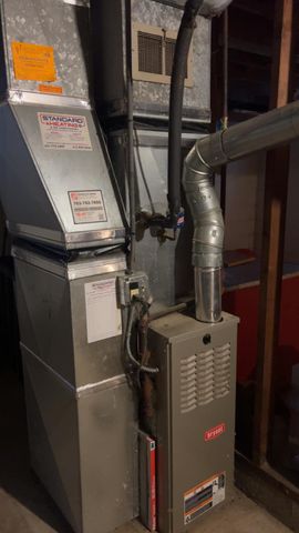 1444 Ames Avenue E, Saint Paul, MN 55106