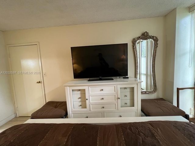 17021 N Bay Rd 103, Sunny Isles Beach, FL 33160
