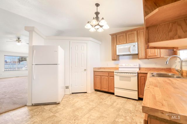 1218 Inca Dr, Twin Falls, ID 83301