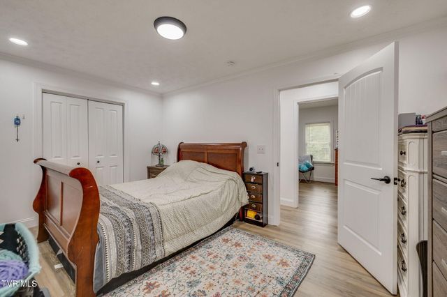 307 Dover Avenue, Mount Carmel, TN 37645
