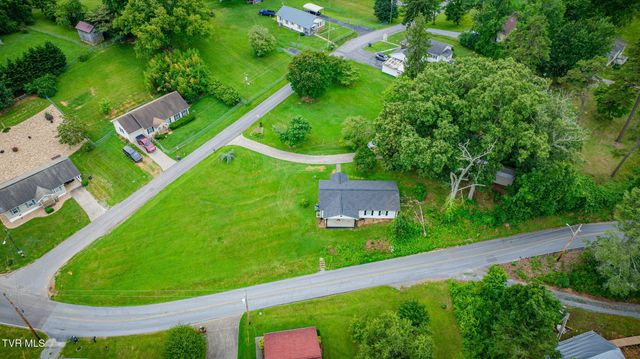 307 Dover Avenue, Mount Carmel, TN 37645