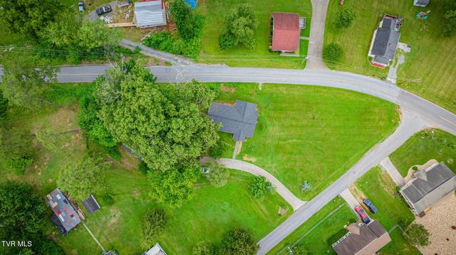 307 Dover Avenue, Mount Carmel, TN 37645