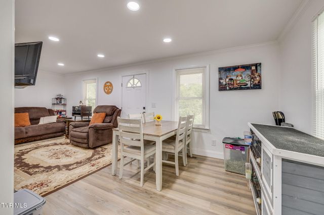 307 Dover Avenue, Mount Carmel, TN 37645