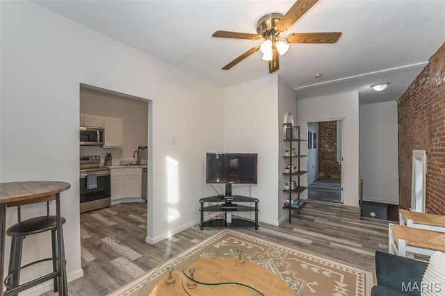 4992 Botanical Avenue 2F, St Louis, MO 63110