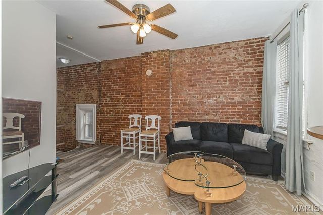 4992 Botanical Avenue 2F, St Louis, MO 63110