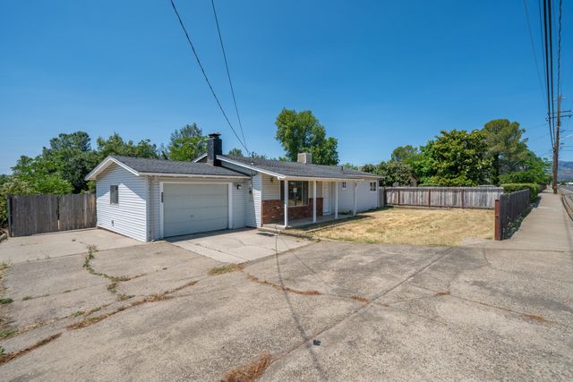 852 Lake Boulevard, Redding, CA 96003