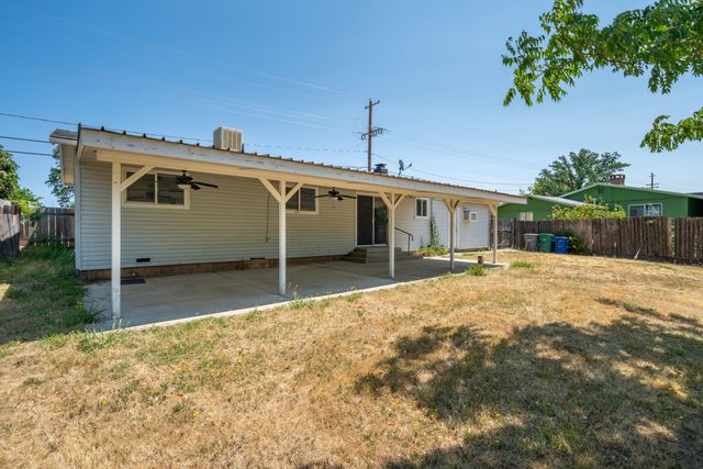 852 Lake Boulevard, Redding, CA 96003