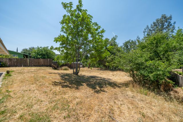 852 Lake Boulevard, Redding, CA 96003