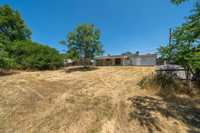 852 Lake Boulevard, Redding, CA 96003