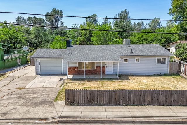 852 Lake Boulevard, Redding, CA 96003