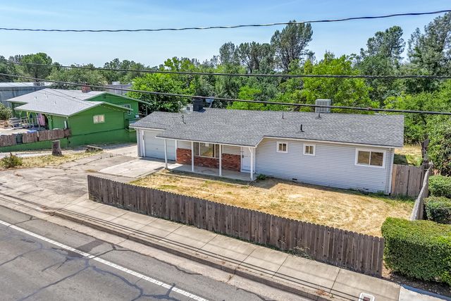 852 Lake Boulevard, Redding, CA 96003