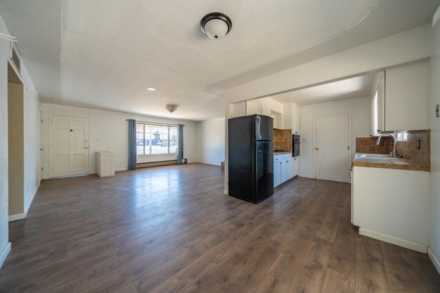 852 Lake Boulevard, Redding, CA 96003