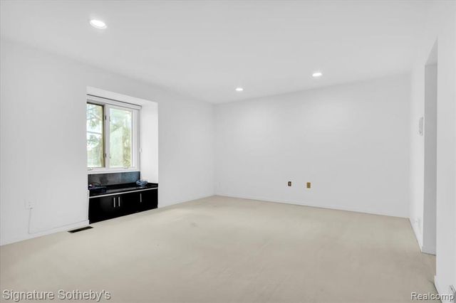 4156 Marlwood Drive, West Bloomfield, MI 48323