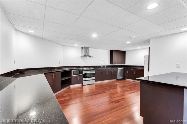 4156 Marlwood Drive, West Bloomfield, MI 48323