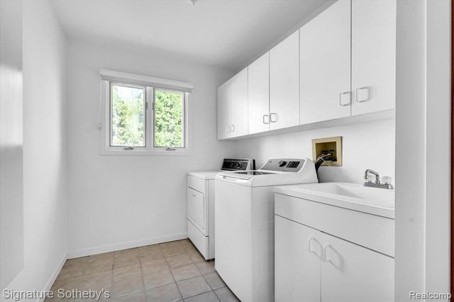 4156 Marlwood Drive, West Bloomfield, MI 48323