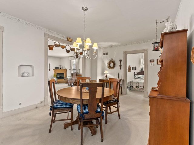 617 N 7th STREET, Manitowoc, WI 54220