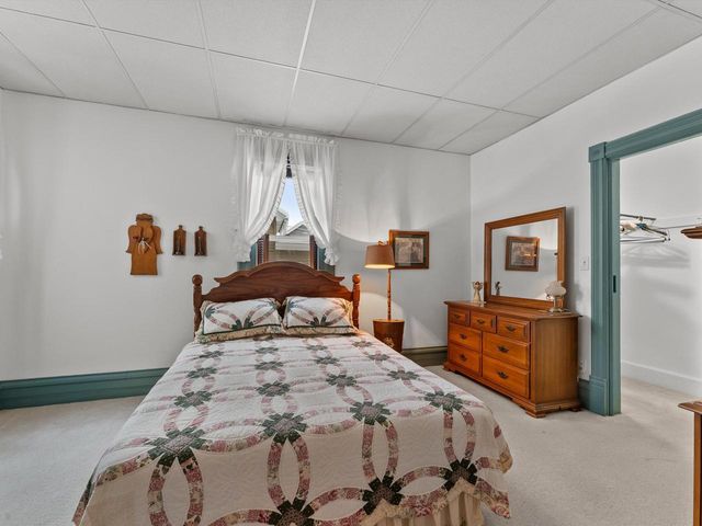 617 N 7th STREET, Manitowoc, WI 54220