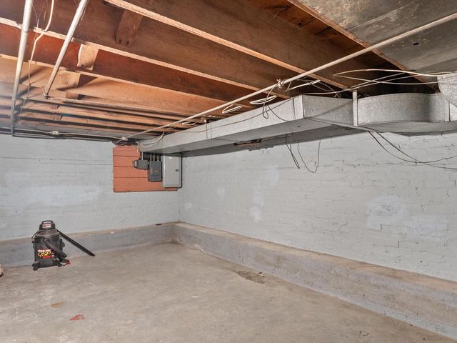 617 N 7th STREET, Manitowoc, WI 54220