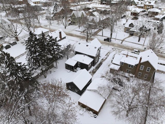 617 N 7th STREET, Manitowoc, WI 54220