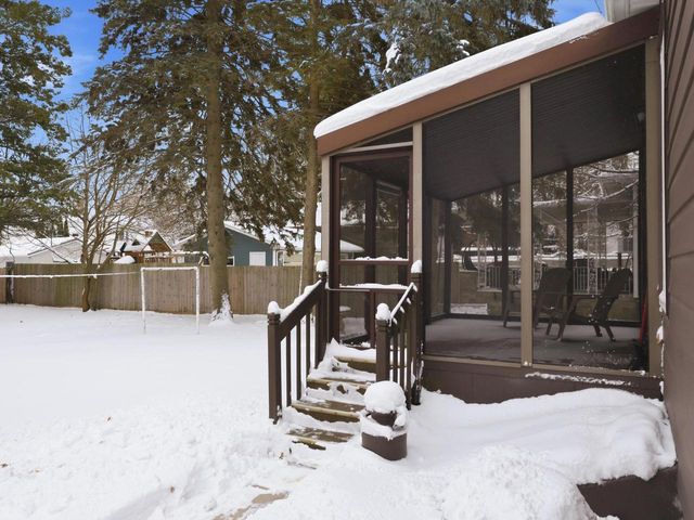 617 N 7th STREET, Manitowoc, WI 54220