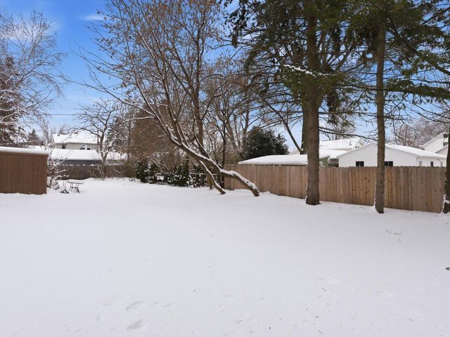 617 N 7th STREET, Manitowoc, WI 54220