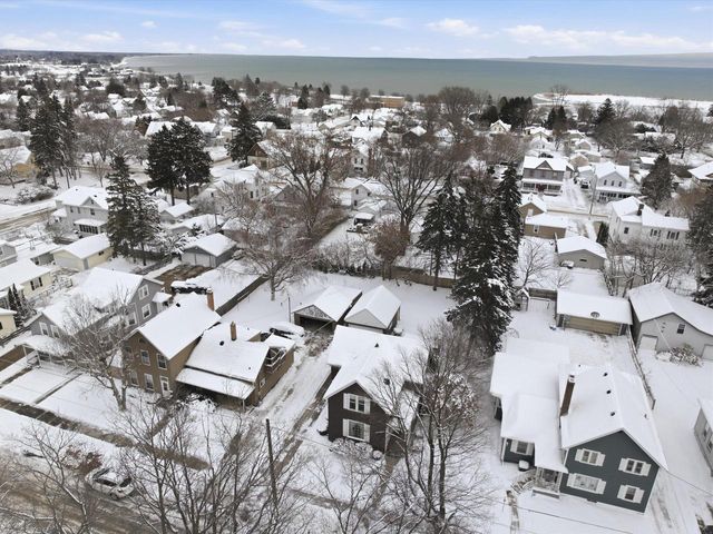 617 N 7th STREET, Manitowoc, WI 54220