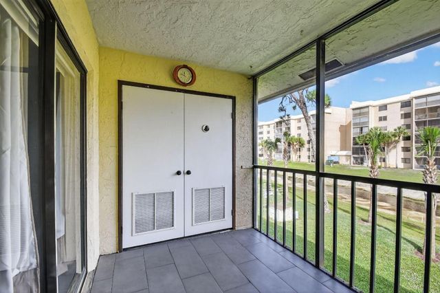 4900 Lucerne Lakes Boulevard 201, Lake Worth, FL 33467