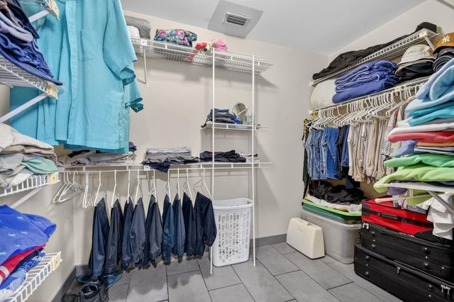 4900 Lucerne Lakes Boulevard 201, Lake Worth, FL 33467