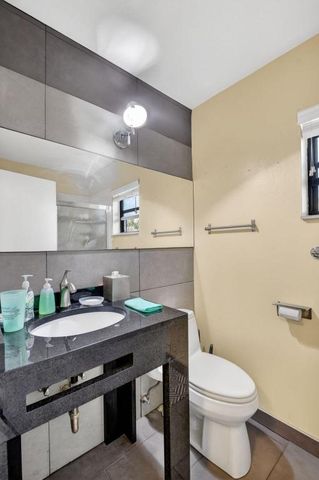 4900 Lucerne Lakes Boulevard 201, Lake Worth, FL 33467