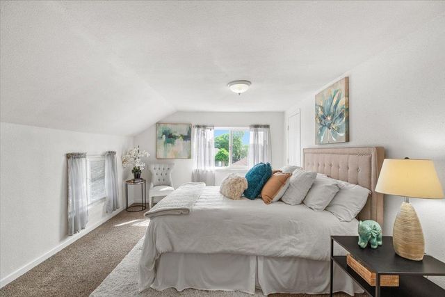 572 Pedersen Rd, Oakdale, CA 95361