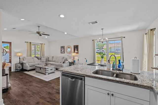 5 W Locust, Sumrall, MS 39482