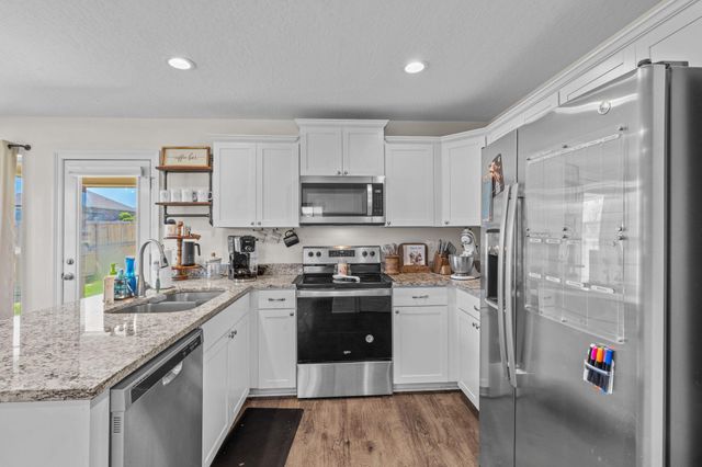 5 W Locust, Sumrall, MS 39482