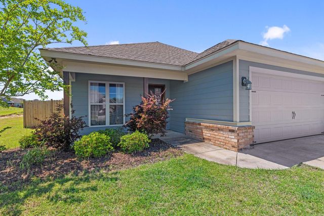 5 W Locust, Sumrall, MS 39482