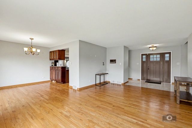 15555 Wolf Road, Orland Park, IL 60467