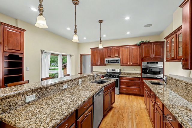 15555 Wolf Road, Orland Park, IL 60467