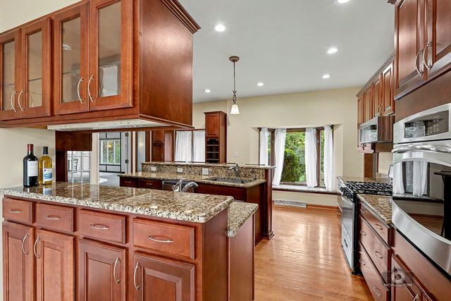 15555 Wolf Road, Orland Park, IL 60467