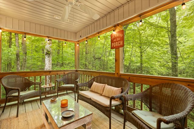 395 Stoneybrook Road, Burnside, KY 42519