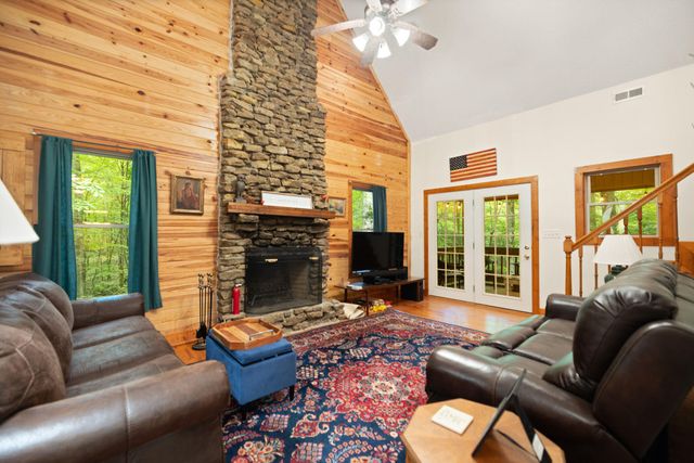 395 Stoneybrook Road, Burnside, KY 42519