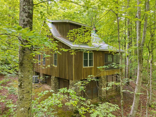 395 Stoneybrook Road, Burnside, KY 42519