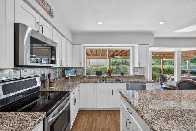 2011 E LOMA VISTA Drive, Tempe, AZ 85282