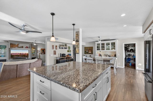 2011 E LOMA VISTA Drive, Tempe, AZ 85282