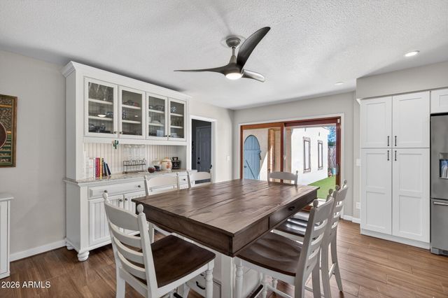 2011 E LOMA VISTA Drive, Tempe, AZ 85282