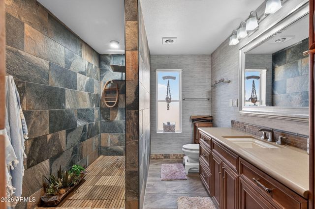 2011 E LOMA VISTA Drive, Tempe, AZ 85282